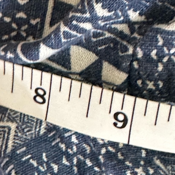 Styleme sm shorts boho look in a blue and white. A textured fabric - Picture 6 of 12